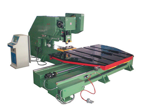 　機(ji)械自(zi)動化(hua)生産(chan)是未(wei)來工(gong)業制(zhi)造業(ye)發展(zhan)的大(da)趨勢(shi)，在降(jiang)低原(yuan)材料(liao)成本(ben)，提高(gao)勞動(dong)效率(lü)及改(gai)善勞(lao)動條(tiao)件方(fang)面都(dou)有很(hen)好的(de)表現(xian)，打破(po)了傳(chuan)統生(sheng)産方(fang)式的(de)刹車(che)盤自(zi)動落(luo)料機(ji)不管(guan)是硬(ying)件還(hai)是軟(ruan)件，都(dou)有屬(shu)于自(zi)己的(de)獨有(you)特點(dian)，下面(mian)是我(wo)們總(zong)結的(de)幾點(dian)選購(gou)技巧(qiao)供大(da)家參(can)考。