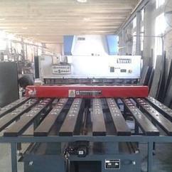 數(shu)控前(qian)送料(liao)剪闆(pan)機是(shi)幹什(shi)麽用(yong)的