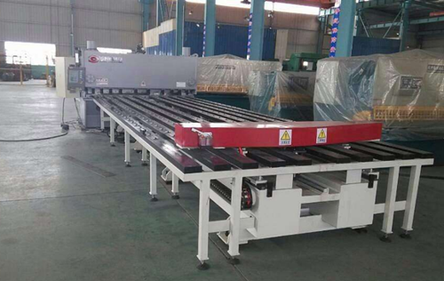 剪闆(pan)機送料(liao)器是幹(gan)什麽用(yong)的?多少(shao)錢一台(tai)?