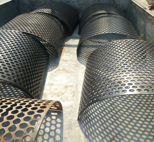 我(wo)們不(bu)負所(suo)望，不(bu)到一(yi)個月(yue)的時(shi)間設(she)備投(tou)産使(shi)用，帶(dai)來的(de)效果(guo)确實(shi)很震(zhen)撼，本(ben)來三(san)個人(ren)完成(cheng)的工(gong)作現(xian)在一(yi)個人(ren)就可(ke)以完(wan)成，三(san)個人(ren)輕松(song)完成(cheng)兩台(tai)沖床(chuang)的任(ren)務，負(fu)責人(ren)說我(wo)們帶(dai)給他(ta)更多(duo)的财(cai)運滾(gun)滾，很(hen)感激(ji)我們(men)。