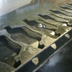 江蘇刹(sha)車片鏈(lian)輪沖壓(ya)送料機(ji)