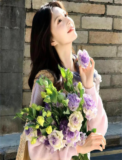 1分钟直连楼上的已婚女子现实意义探讨里程碑式的：社会影响与现实关联分析